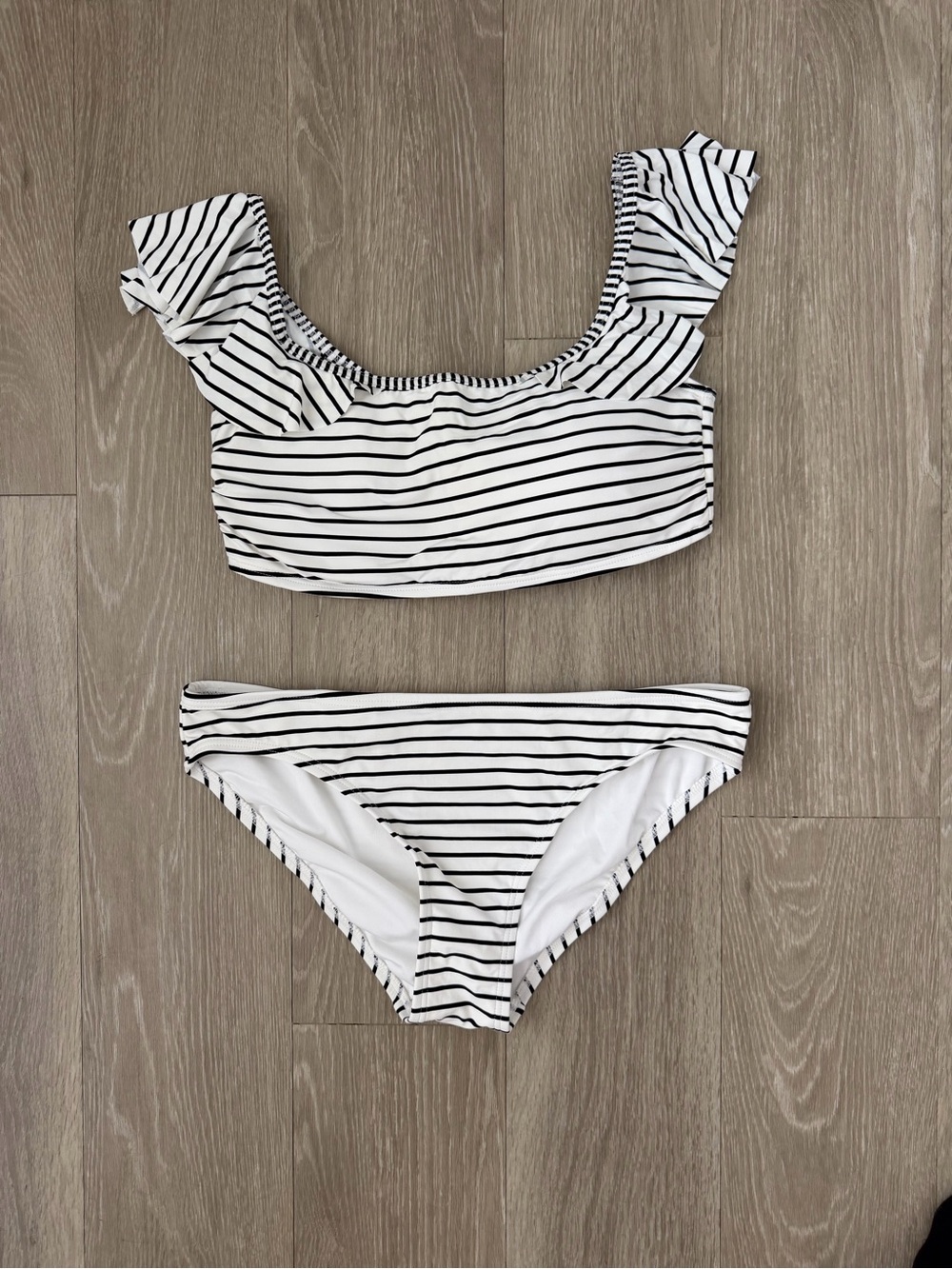 Vince Camuto Black & White Striped Swim Set